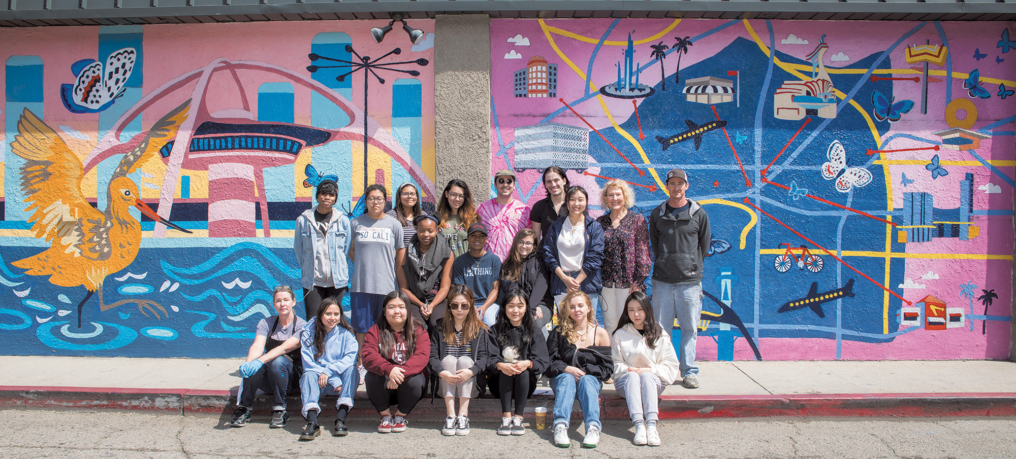 New murals bring life to Westchester alleyway
